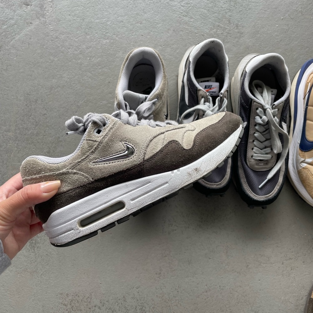 Air Max 1 Jewel Wolf Grey